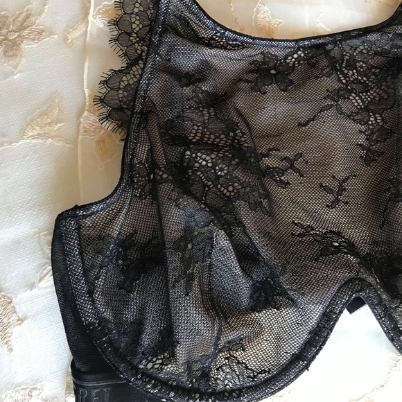 Victorian’s Secret Lace Underwire High Neck Bra NWT - Picture 4 of 14